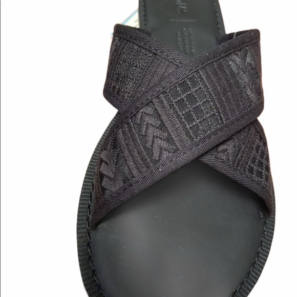 TOMS VIV arrow embroidered BK mesh open toe sandal - Picture 5 of 6